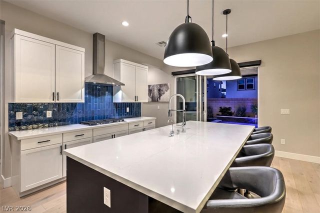 10214 Sequoia Glen Avenue, Las Vegas, NV 89166