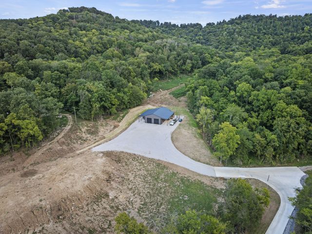 215 Hickman Creek Road S, Hickman, TN 38567