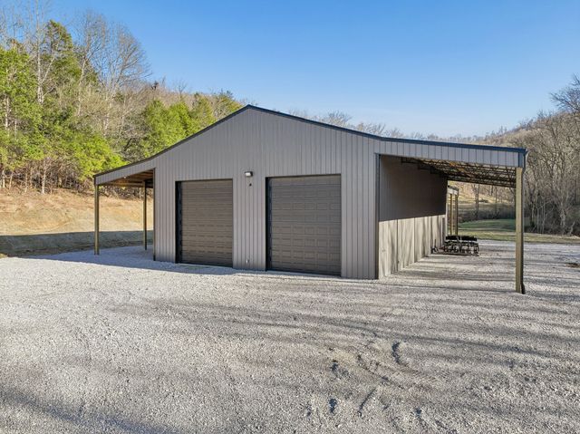 215 Hickman Creek Road S, Hickman, TN 38567