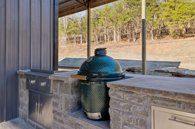 215 Hickman Creek Road S, Hickman, TN 38567