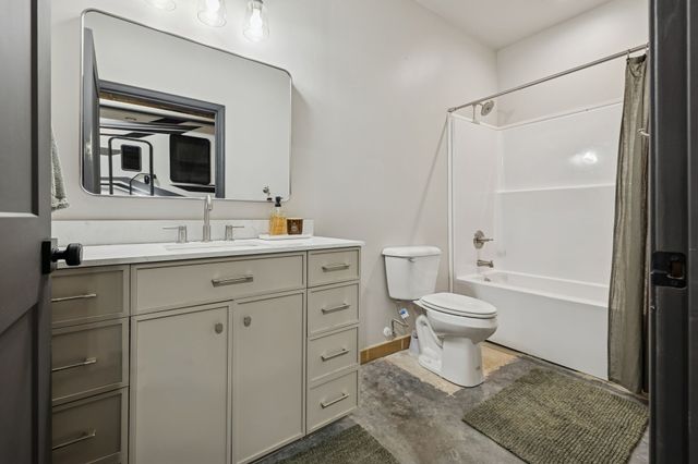 215 Hickman Creek Road S, Hickman, TN 38567