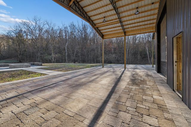 215 Hickman Creek Road S, Hickman, TN 38567