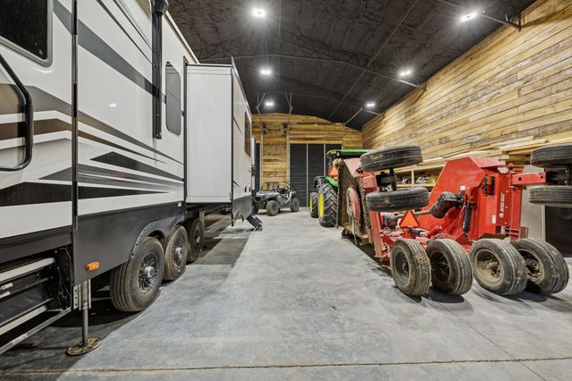 215 Hickman Creek Road S, Hickman, TN 38567