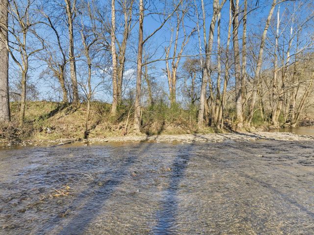 215 Hickman Creek Road S, Hickman, TN 38567