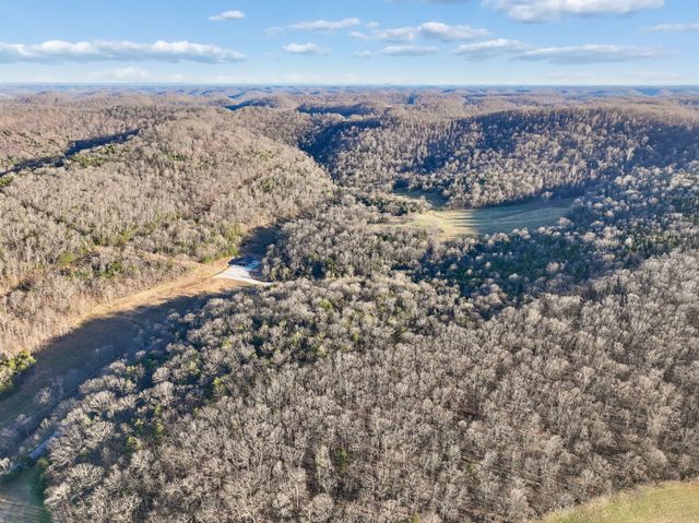 215 Hickman Creek Road S, Hickman, TN 38567