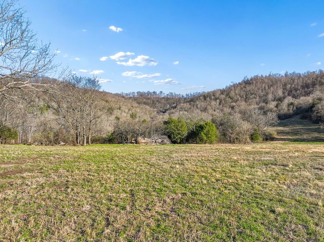 215 Hickman Creek Road S, Hickman, TN 38567