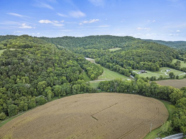 215 Hickman Creek Road S, Hickman, TN 38567