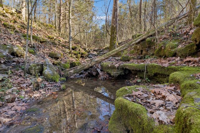 215 Hickman Creek Road S, Hickman, TN 38567