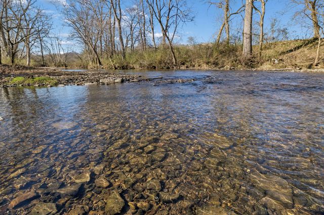 215 Hickman Creek Road S, Hickman, TN 38567