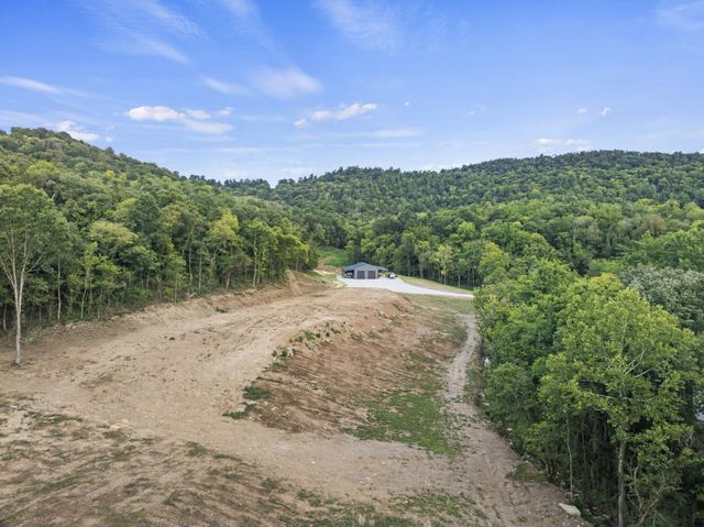 215 Hickman Creek Road S, Hickman, TN 38567