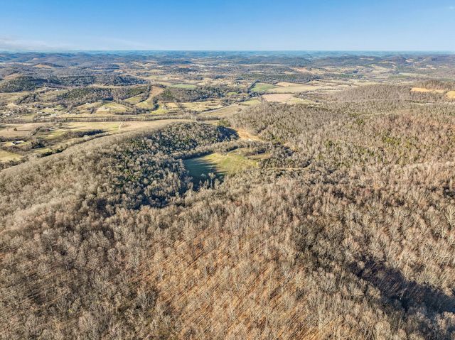 215 Hickman Creek Road S, Hickman, TN 38567