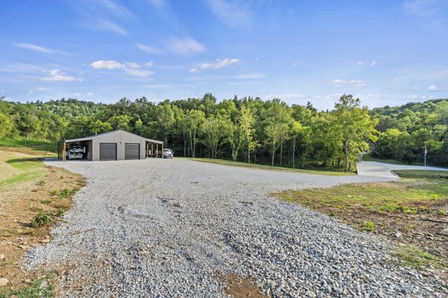 215 Hickman Creek Road S, Hickman, TN 38567