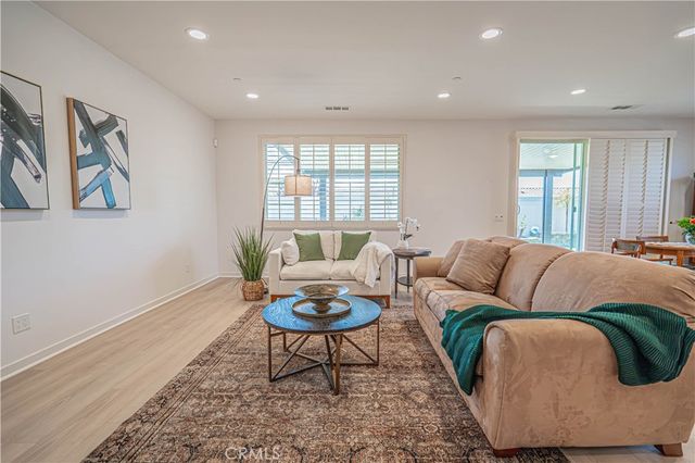 28824 Rise Court, Canyon Country, CA 91350