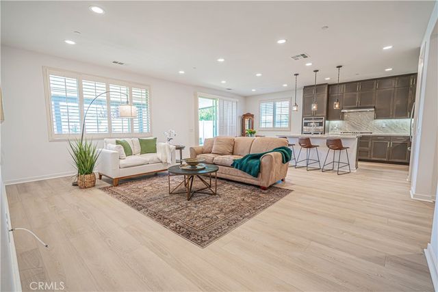 28824 Rise Court, Canyon Country, CA 91350
