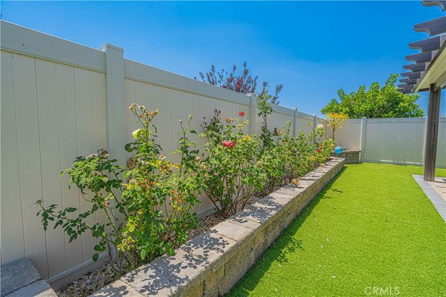 28824 Rise Court, Canyon Country, CA 91350
