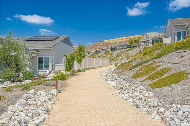 28824 Rise Court, Canyon Country, CA 91350