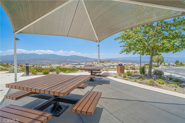 28824 Rise Court, Canyon Country, CA 91350