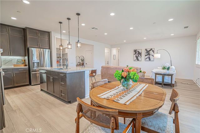 28824 Rise Court, Canyon Country, CA 91350