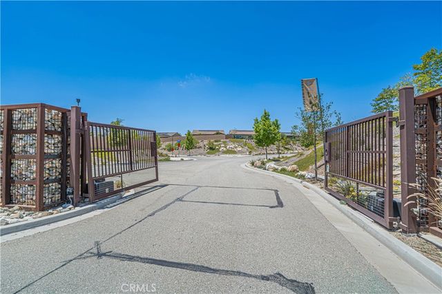 28824 Rise Court, Canyon Country, CA 91350