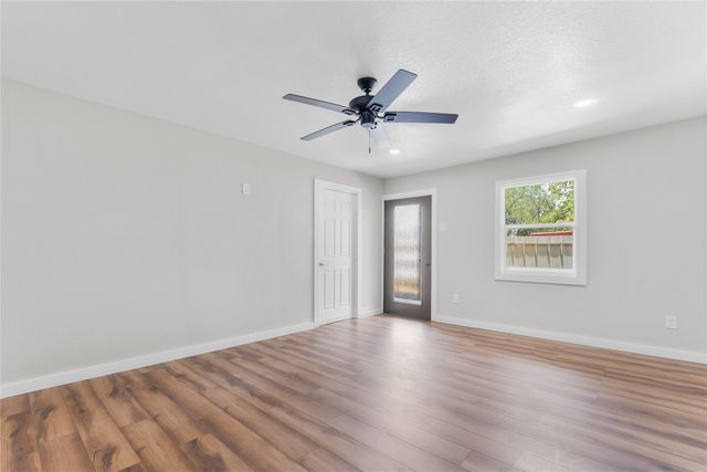 1410 Nealton Street, Bellmead, TX 76705