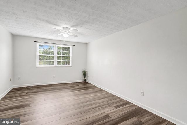 105 APPLETREE DR NE, Leesburg, VA 20176