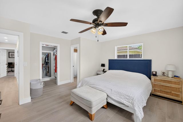 520 SE 14TH Street, Pompano Beach, FL 33060