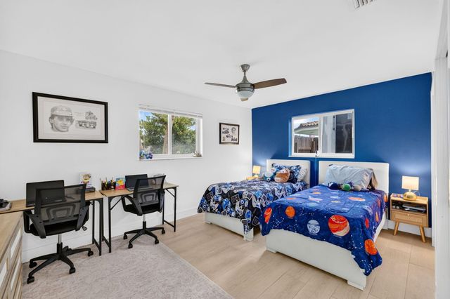 520 SE 14TH Street, Pompano Beach, FL 33060