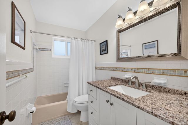 520 SE 14TH Street, Pompano Beach, FL 33060