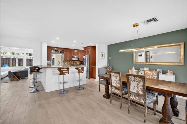 520 SE 14TH Street, Pompano Beach, FL 33060