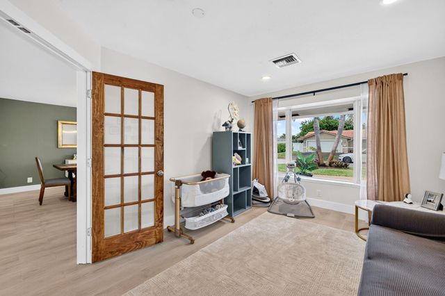 520 SE 14TH Street, Pompano Beach, FL 33060