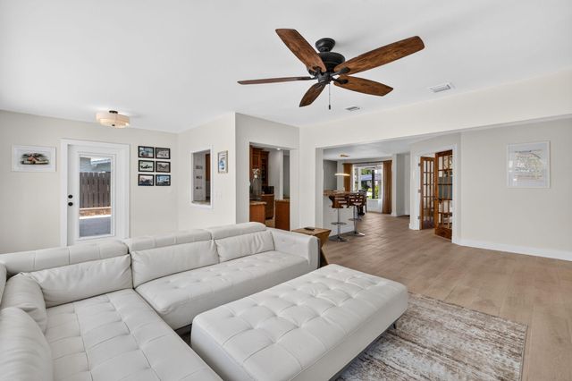 520 SE 14TH Street, Pompano Beach, FL 33060