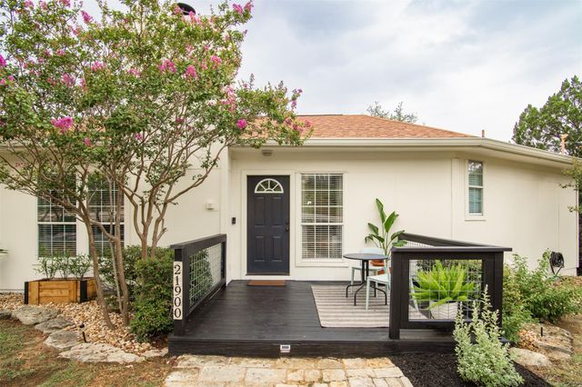 21900 Moulin DR, Spicewood, TX 78669
