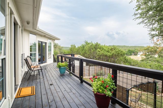 21900 Moulin DR, Spicewood, TX 78669