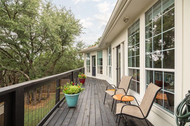 21900 Moulin DR, Spicewood, TX 78669