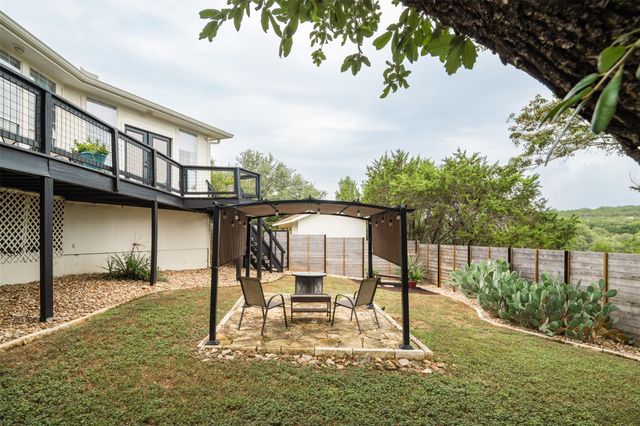 21900 Moulin DR, Spicewood, TX 78669
