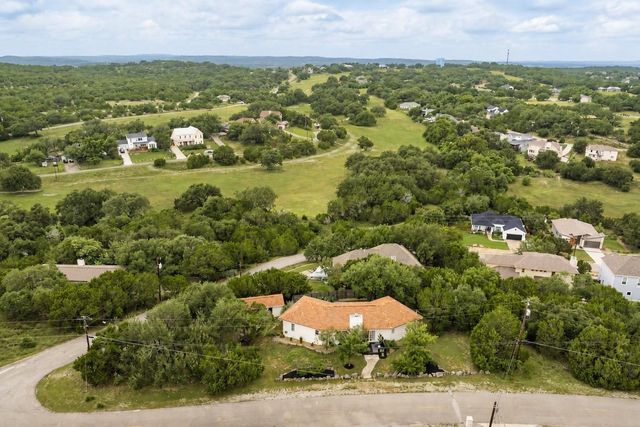 21900 Moulin DR, Spicewood, TX 78669