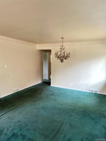 19394 Riverview Street, Detroit, MI 48219