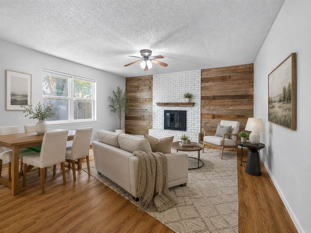 21424 E 32nd Place S, Broken Arrow, OK 74014