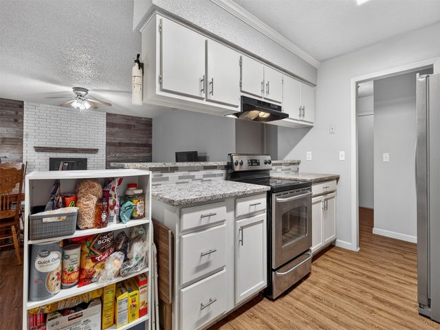 21424 E 32nd Place S, Broken Arrow, OK 74014