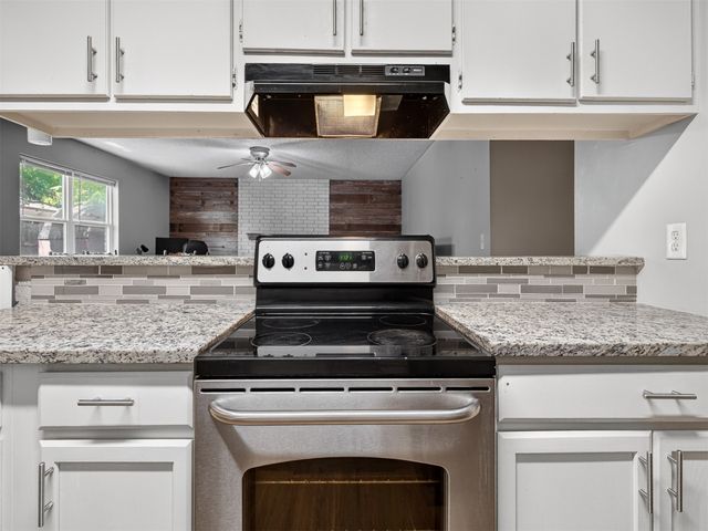 21424 E 32nd Place S, Broken Arrow, OK 74014