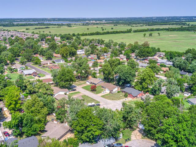 21424 E 32nd Place S, Broken Arrow, OK 74014