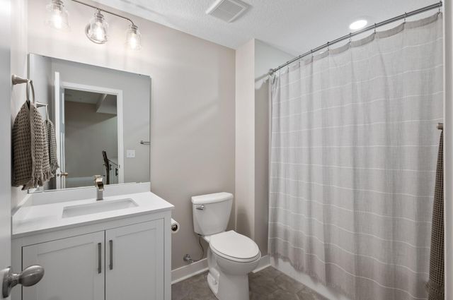 19000 72nd Place N, Maple Grove, MN 55311