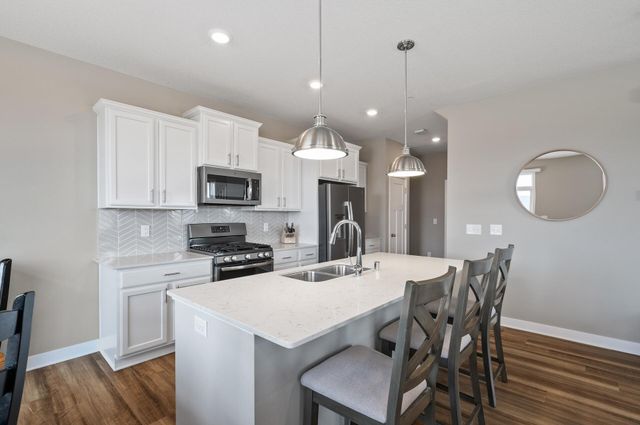 19000 72nd Place N, Maple Grove, MN 55311