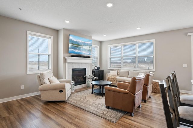 19000 72nd Place N, Maple Grove, MN 55311