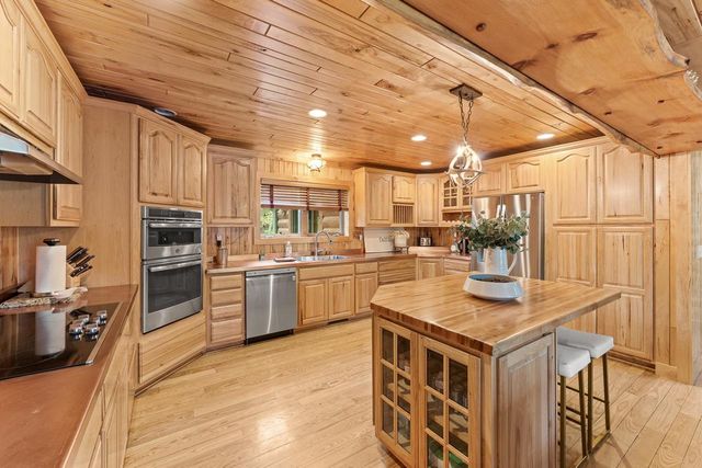 S2025 Park Lane, Reedsburg, WI 53959