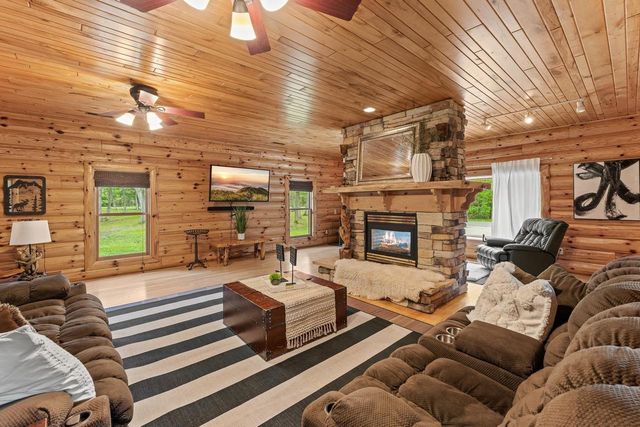 S2025 Park Lane, Reedsburg, WI 53959