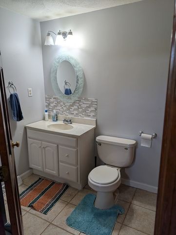 215 Wellman Ave 215, Chelmsford, MA 01863