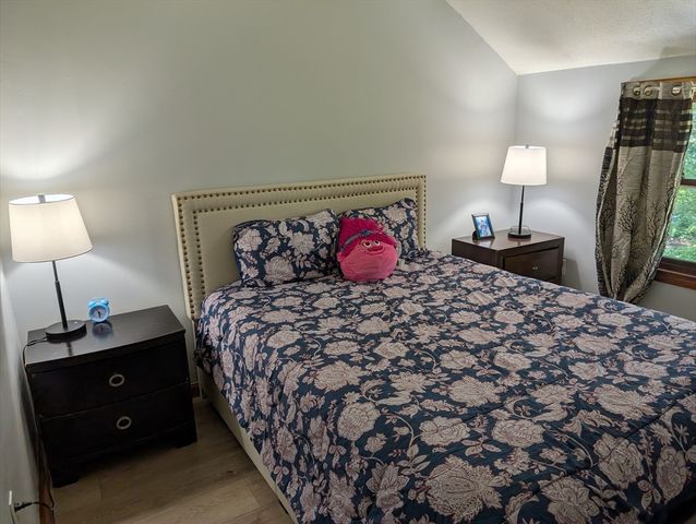 215 Wellman Ave 215, Chelmsford, MA 01863
