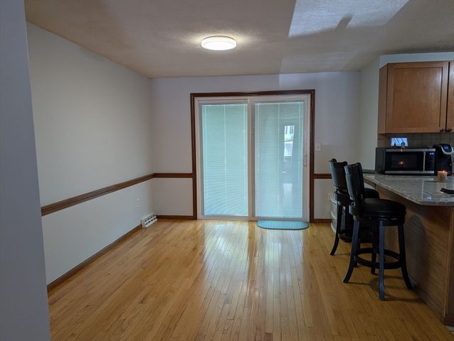 215 Wellman Ave 215, Chelmsford, MA 01863