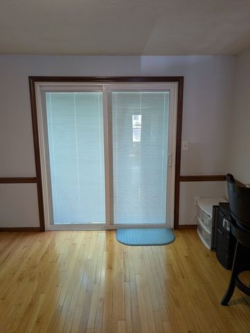 215 Wellman Ave 215, Chelmsford, MA 01863